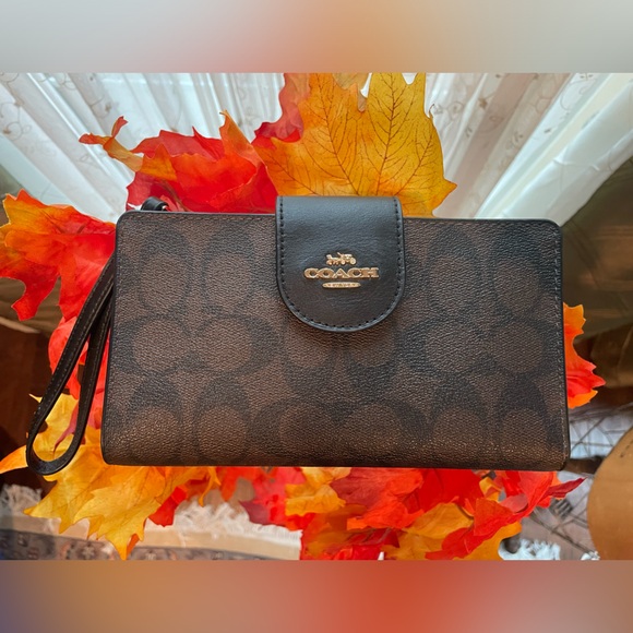 Coach Wallet Wristlet Pebbled Leather - Picture 1 of 6